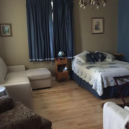 Gil Ann Bed & Breakfast Saint-André-Avellin Dış mekan fotoğraf