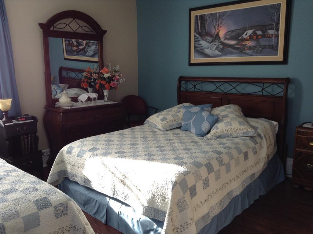 Gil Ann Bed & Breakfast Saint-André-Avellin Oda fotoğraf