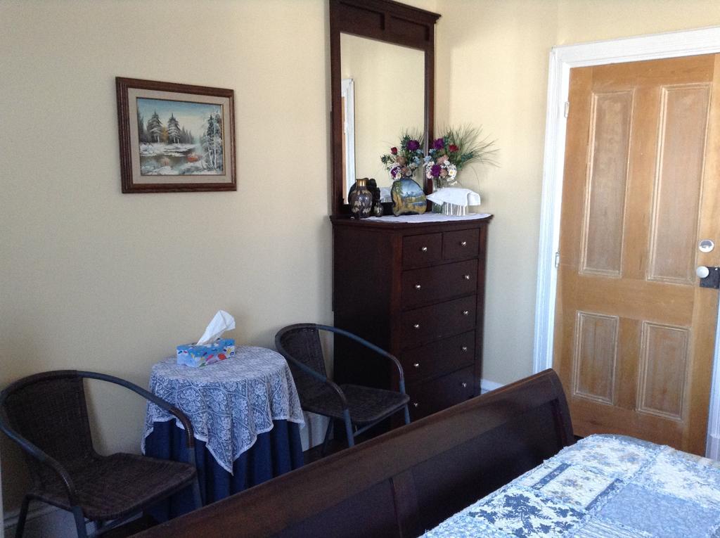 Gil Ann Bed & Breakfast Saint-André-Avellin Oda fotoğraf