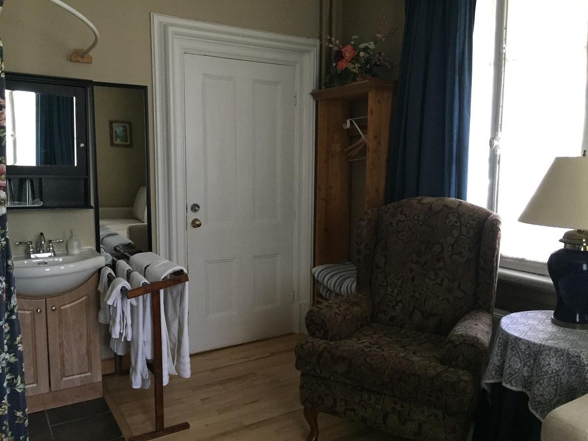 Gil Ann Bed & Breakfast Saint-André-Avellin Dış mekan fotoğraf